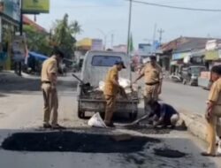 Gerak Sigap DPU PR Lewat UPJI VIII Perbaiki Jalan Berlubang di Lingkar Kota Comal