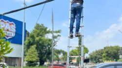 DPUPR dan Diskominfo Tata Ulang Jaringan Kabel di Jalan Jenderal Sudirman Pemalang