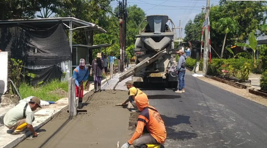 Lebih Lebar dan Kuat, Jalan Iser–Kendalsari Pemalang Masuki Tahap Pengecoran