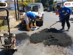 Minimalkan Risiko Kecelakaan, UPJI Wilayah IV Pemalang Tambal Lubang Jalan Kalimas–Lodaya